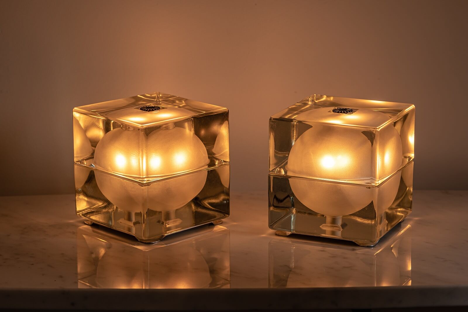 Table lamp Cubosfera by Alessandro Mendini for sale Table lamp Cubosfera by Alessandro Mendini for sale